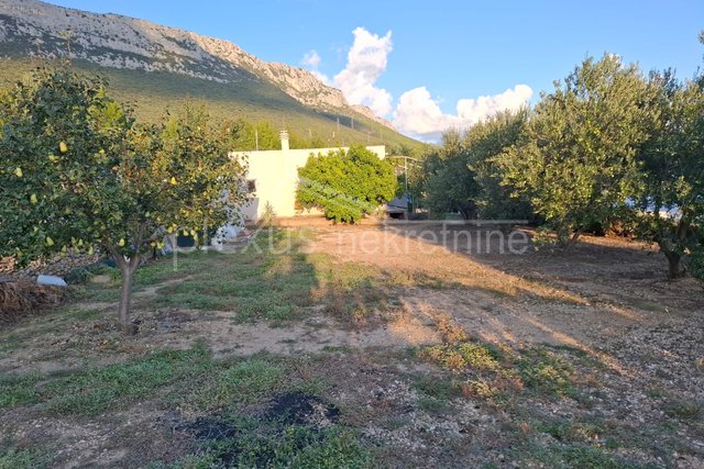 Land, 1854 m2, For Sale, Kaštel Sućurac