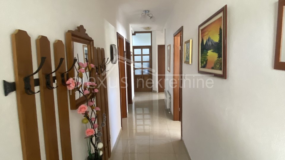 House, 183 m2, For Sale, Seget Vranjica