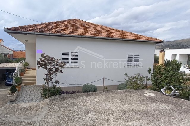 House, 115 m2, For Sale, Trogir