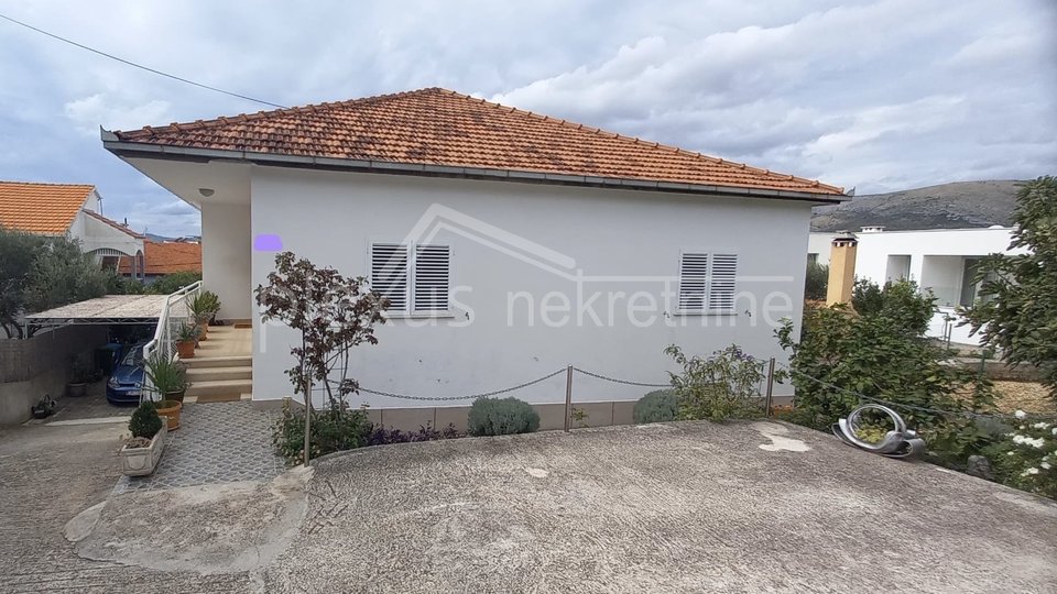 House, 115 m2, For Sale, Trogir