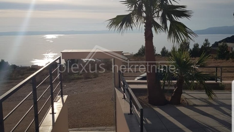 House, 226 m2, For Sale, Makarska