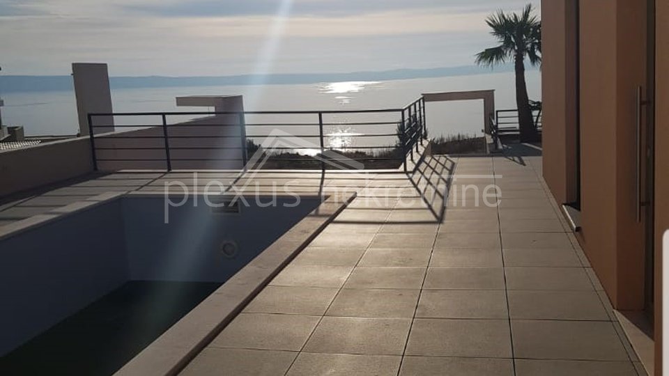 House, 226 m2, For Sale, Makarska