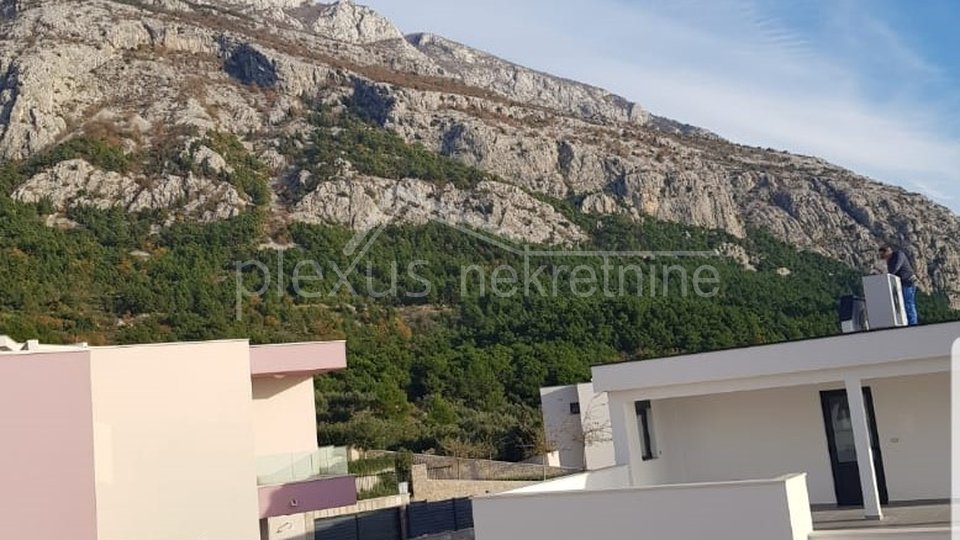 House, 226 m2, For Sale, Makarska