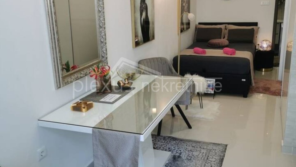 Apartment, 25 m2, For Rent, Split - Plokite