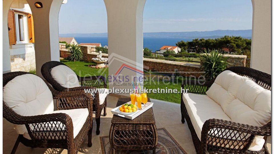 House, 313 m2, For Sale, Bol