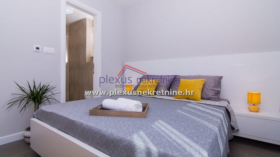 House, 202 m2, For Sale, Kaštel Kambelovac
