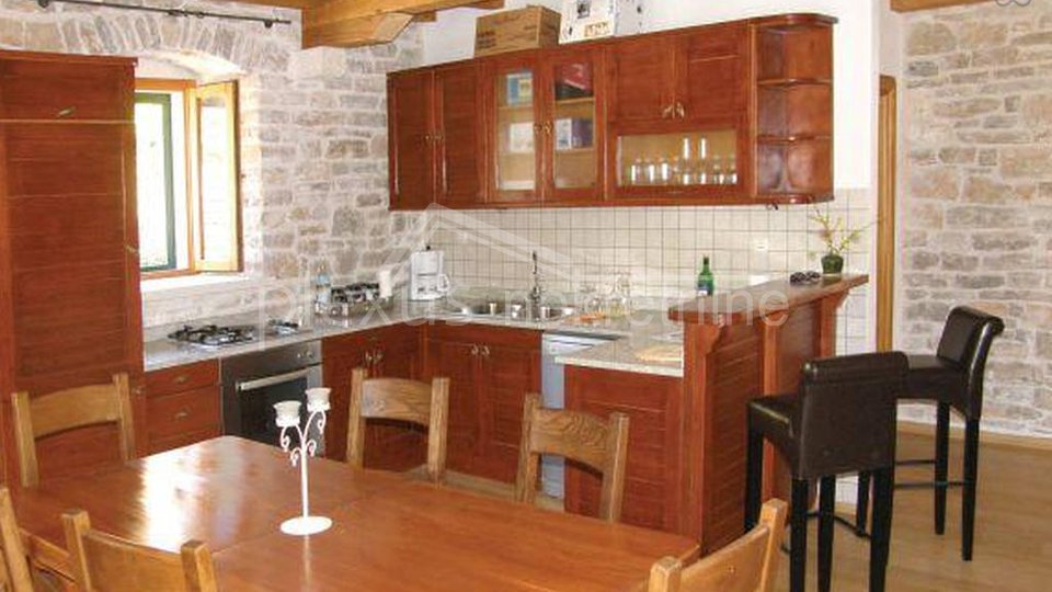 House, 88 m2, For Sale, Šolta - Gornje Selo