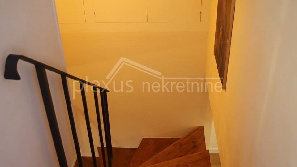 House, 240 m2, For Sale, Kaštel Sućurac